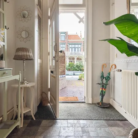 Charming And Historic Veranda Zandvoort